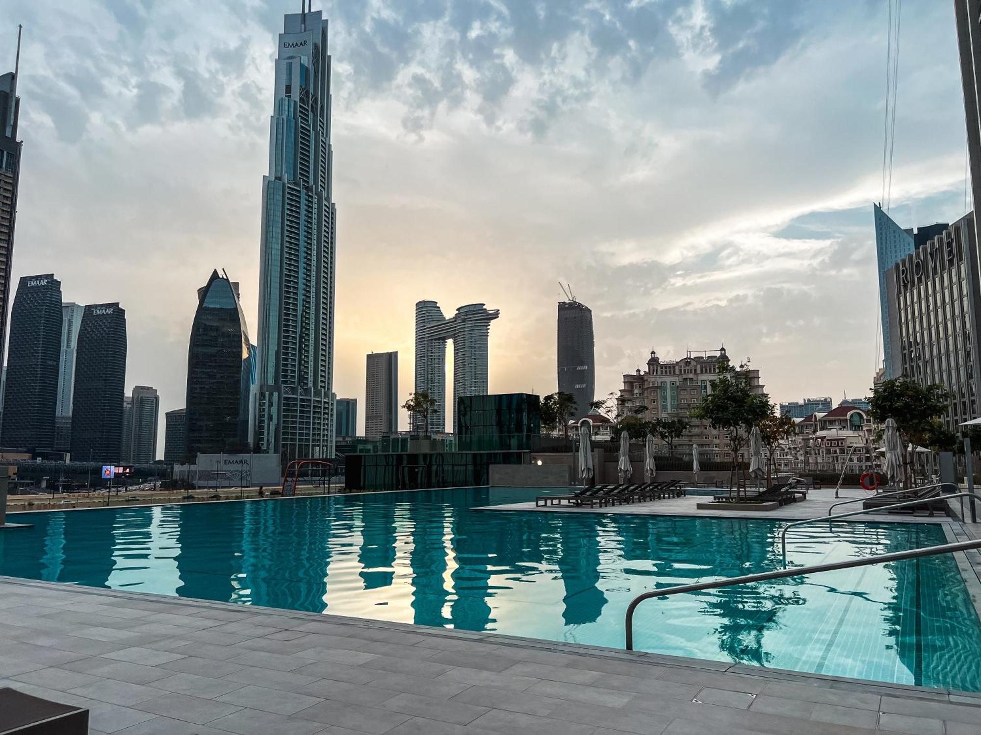 Stunning Burj View Dubai Mall Access Infinity Pool Apartment Exterior photo